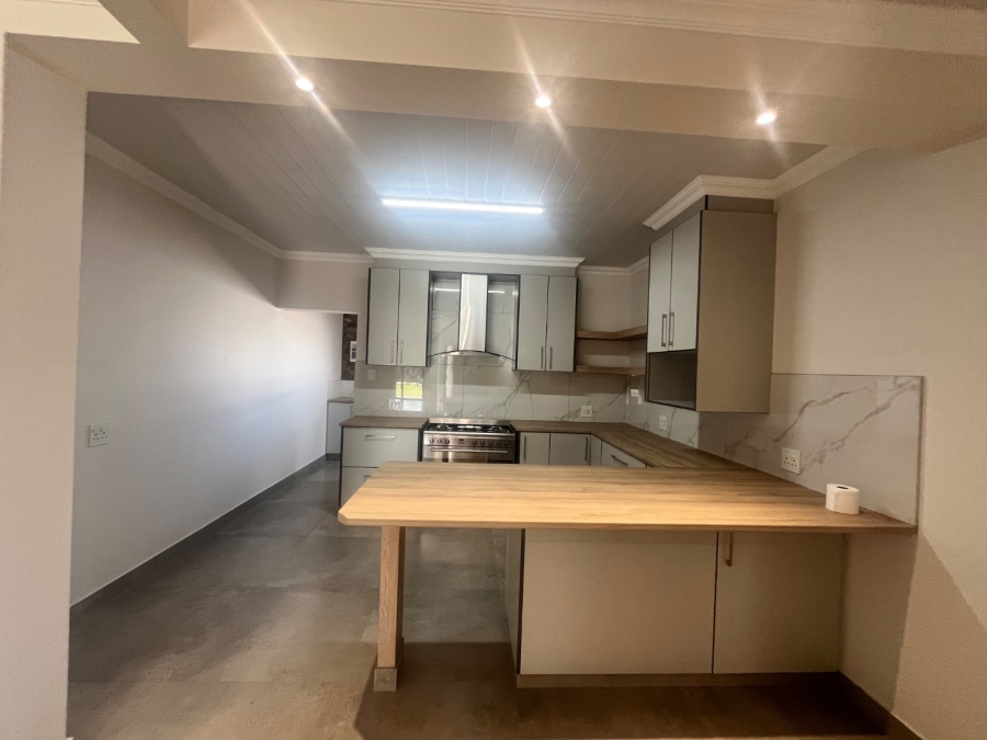 To Let 4 Bedroom Property for Rent in Dormehls Drift Western Cape